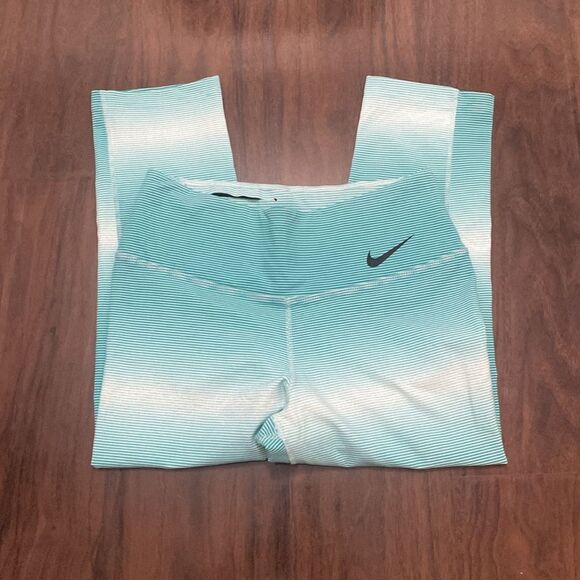 Nike Dri Fit crop legging green/white striped - Picture 4 of 6